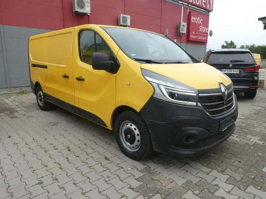 Gebraucht Renault Trafic Komfort 120 PS (88 kW) 2020 Gelb Van / Kleinbus