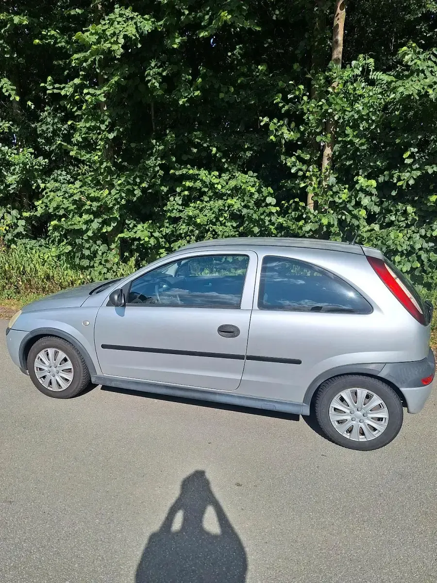 Gebraucht Opel Corsa 75 PS (55 kW) 2002 Silber Kleinwagen