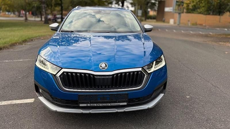 Gebraucht Skoda Octavia Scout 200 PS (147 kW) 2022 Blau Kombi
