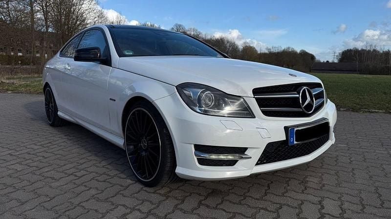 Second-hand Mercedes C250 204 CP (150 kW) 2012 Alb Coupe