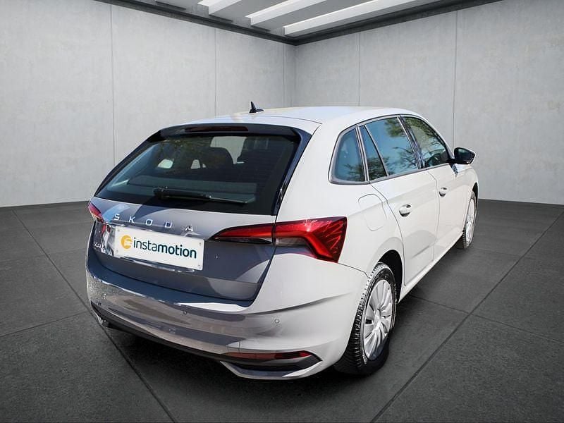 Używany Skoda Scala 116 KM (85 kW) 2025 Szary Hatchback