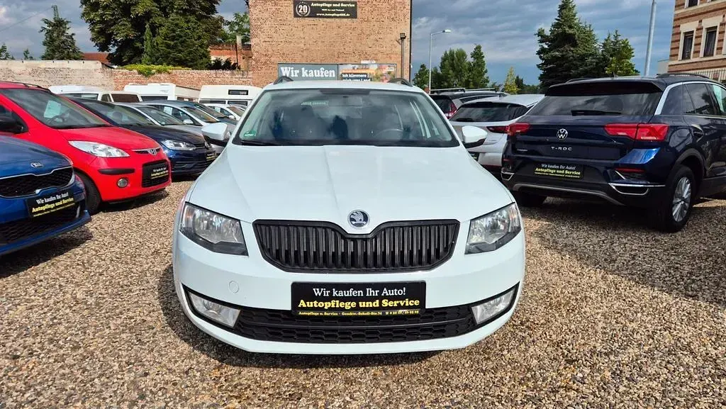 Gebraucht Skoda Octavia Ambition 110 PS (80 kW) 2015 Weiß Kombi