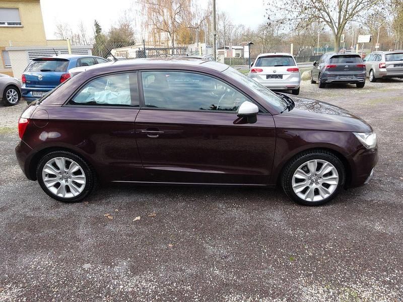 Gebraucht Audi A1 Ambition 122 PS (89 kW) 2011 Violett
