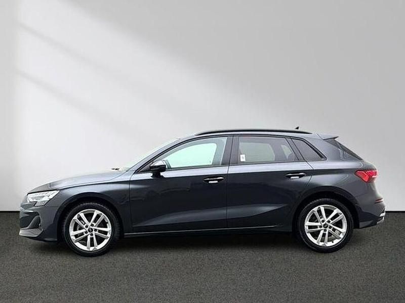 Gebraucht Audi A3 Ambiente 116 PS (85 kW) 2025 Manhattangrau metallic Limousine