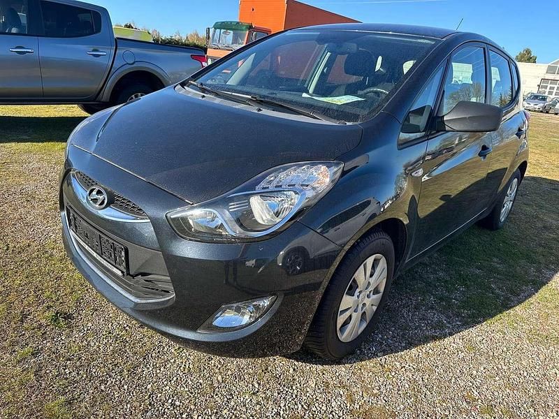 Gebraucht Hyundai ix20 90 PS (66 kW) 2011 Schwarz Kleinwagen
