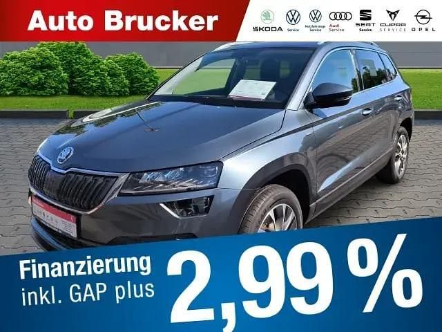 Grau Gebraucht 2022 Skoda Karoq Clever SUV | 25.670 € (Fairer Preis) - Bild 1/4