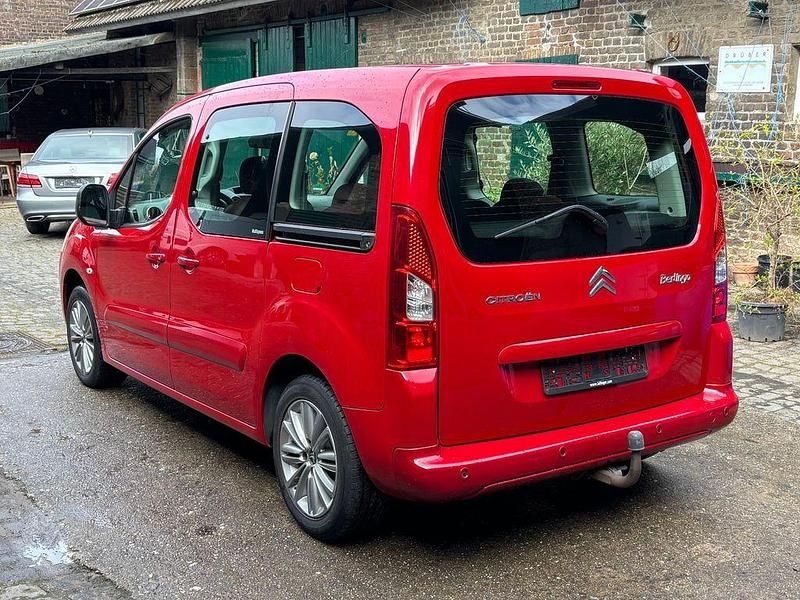 Gebraucht Citroën Berlingo 92 PS (67 kW) 2012 Rot Van / Kleinbus