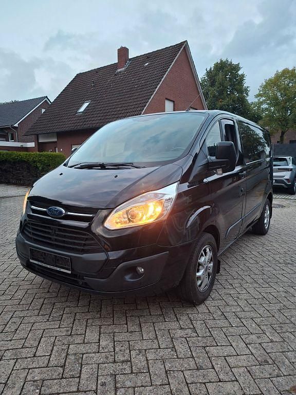 Schwarz Gebraucht 2015 Ford Transit Custom Van / Kleinbus | 7.999 € (Teuer) - Bild 1/4