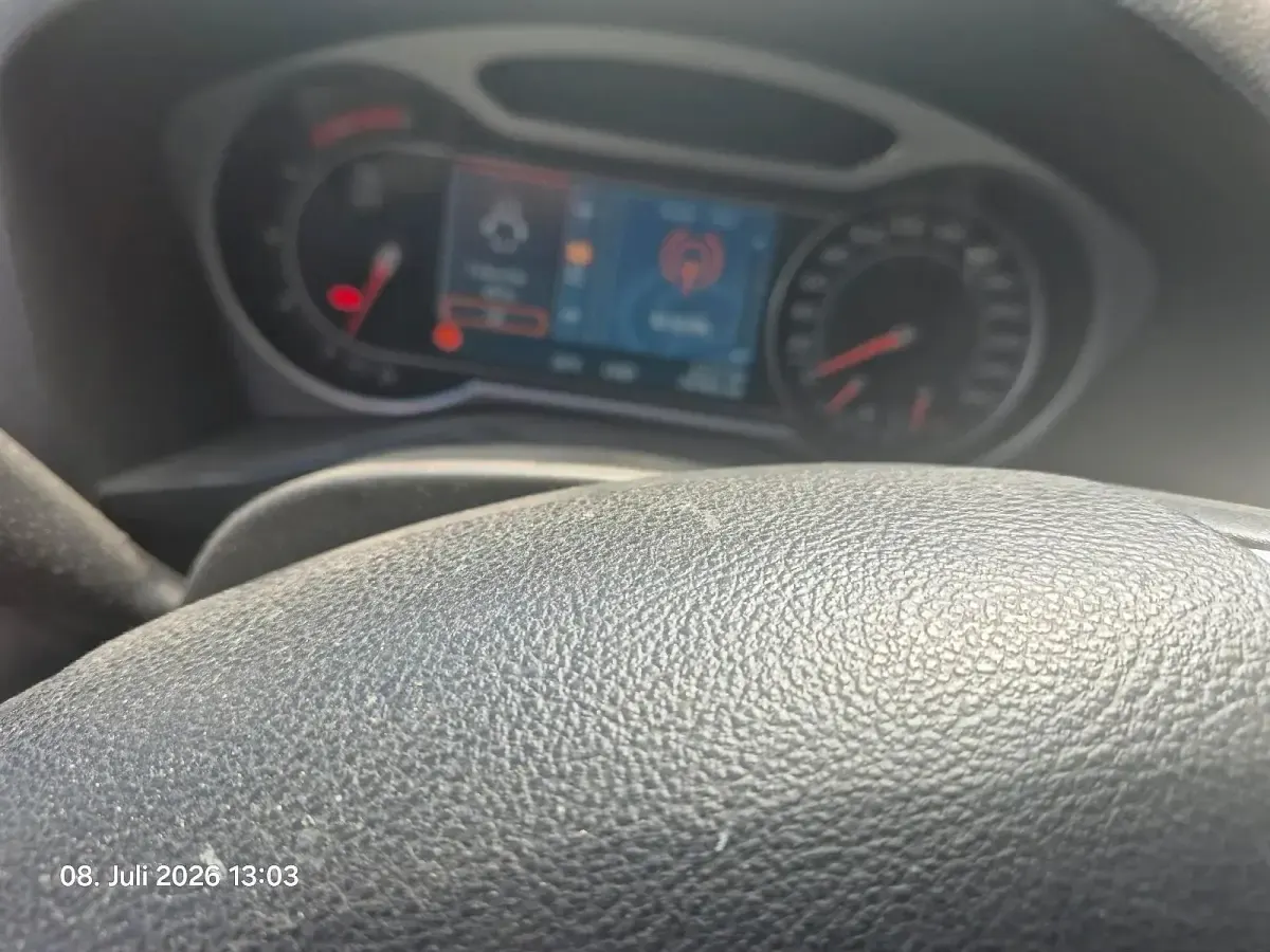 Gebraucht Ford Mondeo 140 PS (102 kW) 2010 Schwarz Kombi
