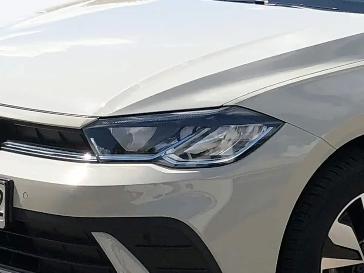 Gebraucht VW Polo Move 80 PS (58 kW) 2024 Grau Kleinwagen