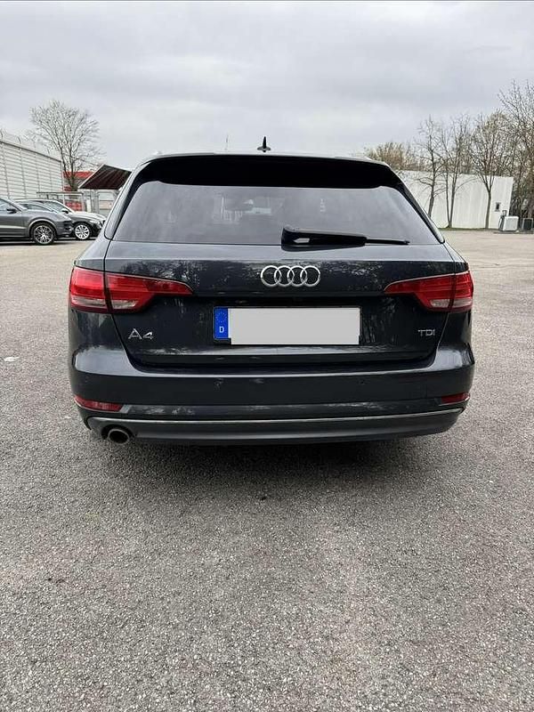 Gebraucht Audi A4 Sport 150 PS (110 kW) 2016 Grau Kombi