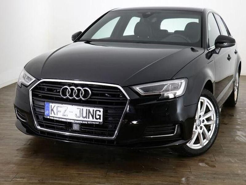Schwarz Gebraucht 2020 Audi A3 Design Limousine | 18.790 € (Fairer Preis) - Bild 1/4