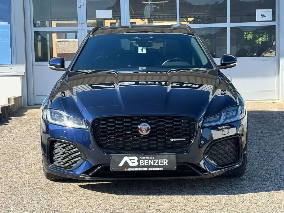 Gebraucht Jaguar XF Sportbrake R-Dynamic 300 PS (220 kW) 2022 Portofino blue Kombi