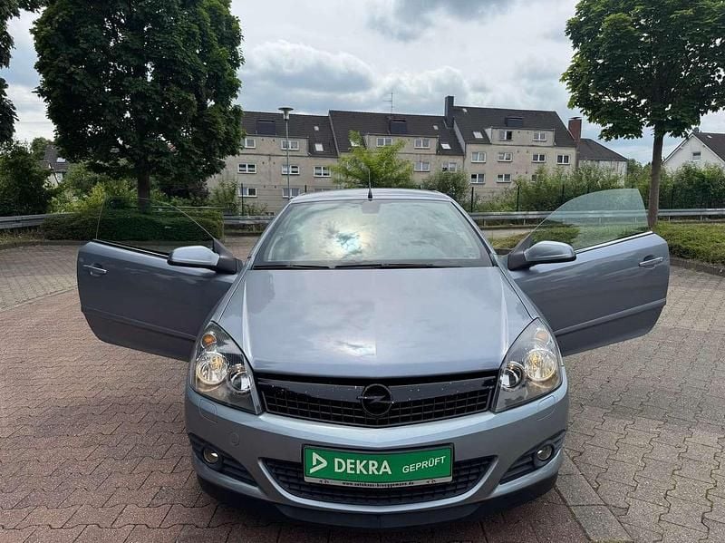 Lichtsilber m2 Gebraucht 2008 Opel Astra Cabriolet Cabrio | 1.799 € (Superpreis) - Bild 1/4