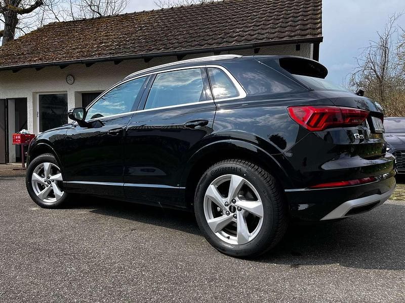 Gebraucht Audi Q3 Advanced 150 PS (110 kW) 2024 Schwarz SUV