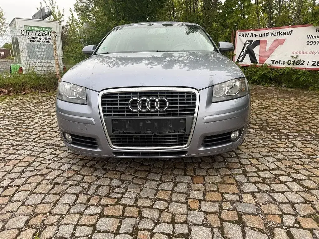 Używany Audi A3 Attraction 140 KM (102 kW) 2005 Srebrny Hatchback
