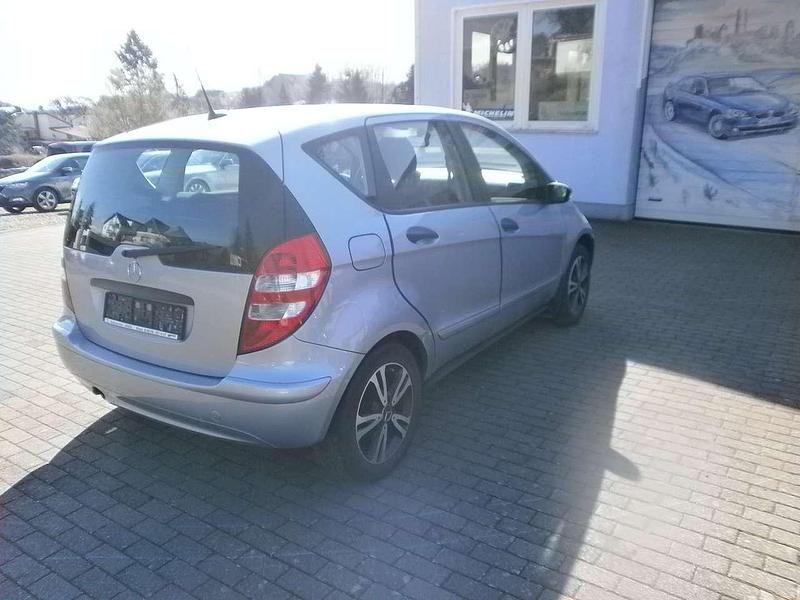 Gebraucht Mercedes A150 95 PS (69 kW) 2006 Amethyst metallic Kleinwagen