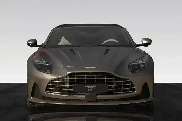Gebraucht Aston Martin DB12 680 PS (500 kW) 2024 Grau Cabrio
