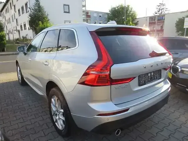 Second-hand Volvo XC60 Momentum 197 CP (144 kW) 2020 Argintiu SUV