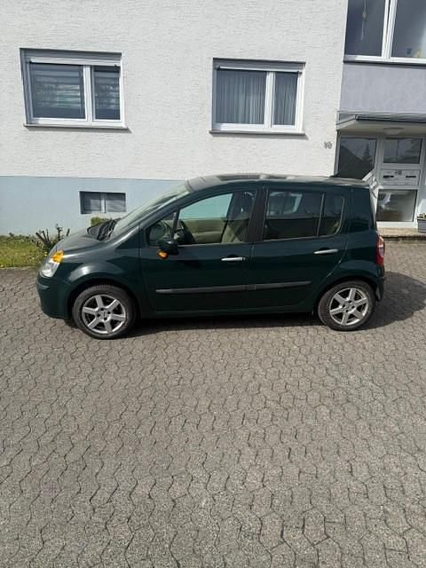 Second-hand Renault Modus 110 CP (80 kW) 2006 Verde Monovolum