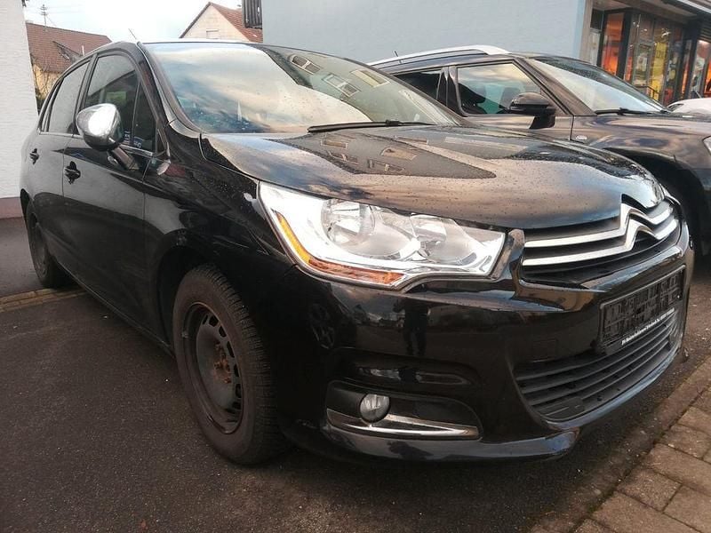 Gebraucht Citroën C4 SELECTION 114 PS (83 kW) 2013 Schwarz Limousine