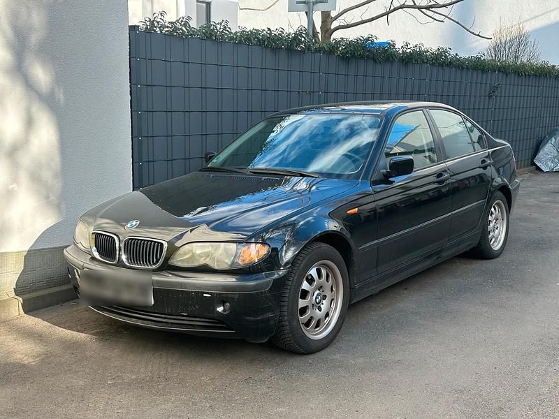 Gebraucht BMW 316 116 PS (85 kW) 2004 Schwarz Limousine