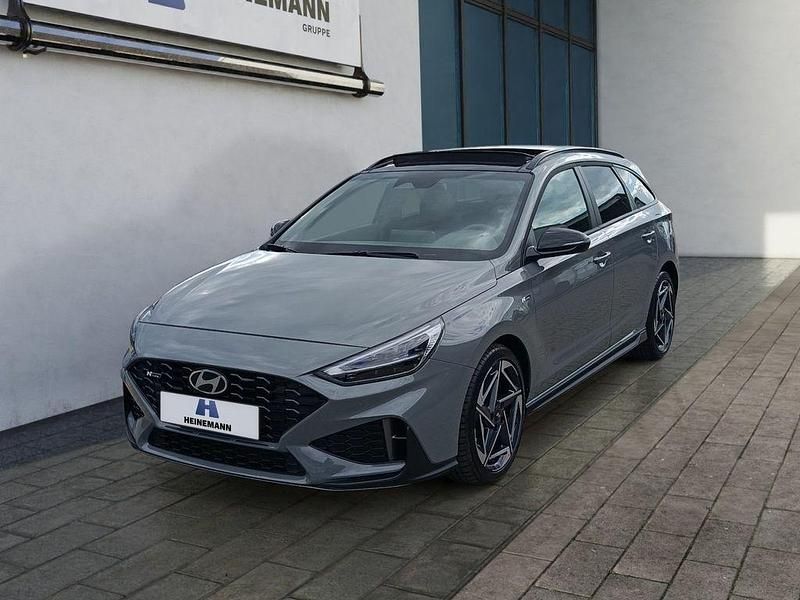 Shadow grey Neu 2025 Hyundai i30 N Line Kombi | 31.450 € (Etwas zu teuer) - Bild 1/4