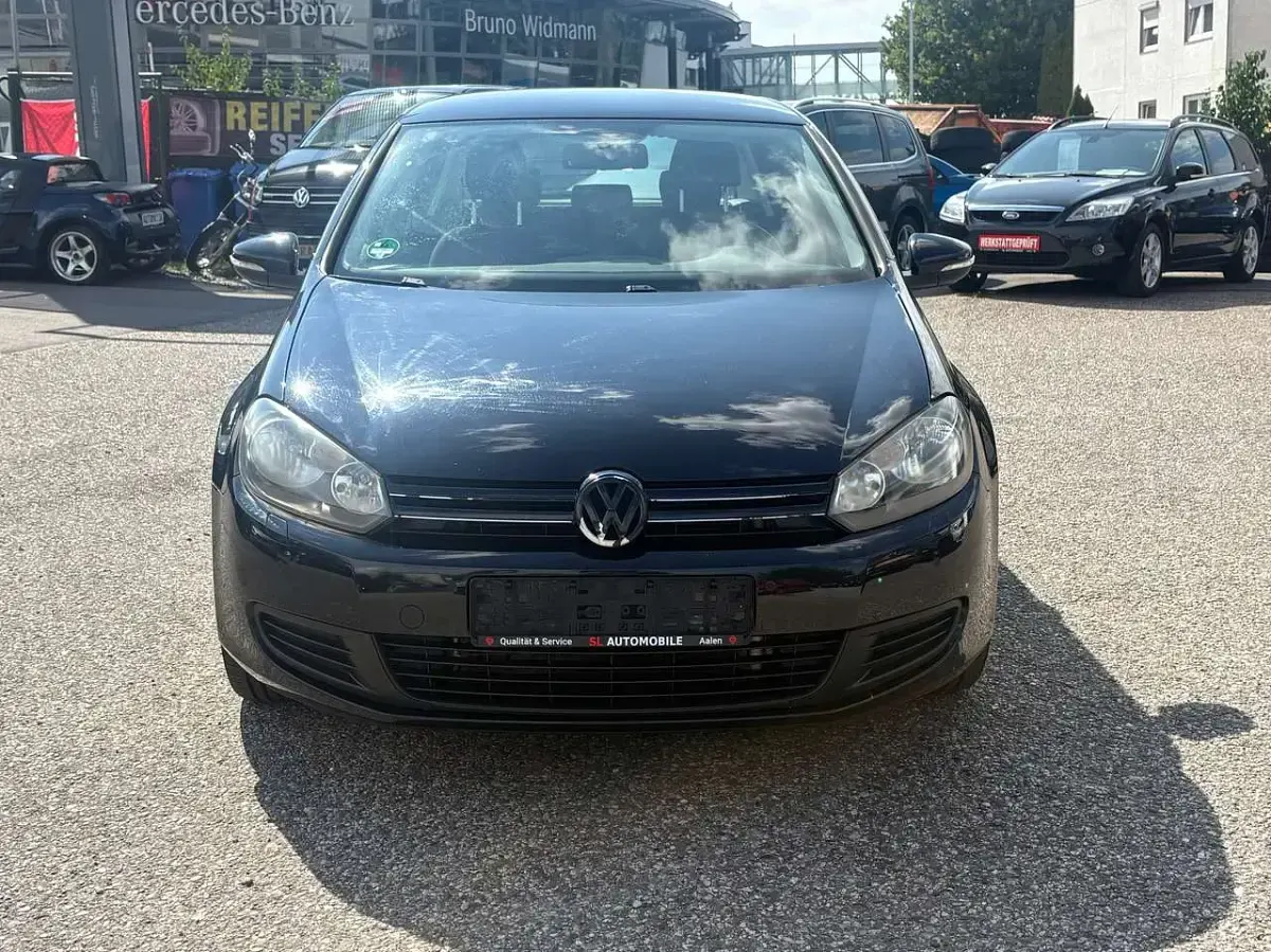 Gebraucht VW Golf VII S 122 PS (89 kW) 2012 Deep black perleffekt Kleinwagen