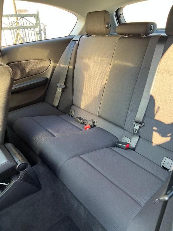 Gebraucht BMW 118 143 PS (105 kW) 2010 Schwarz Kleinwagen