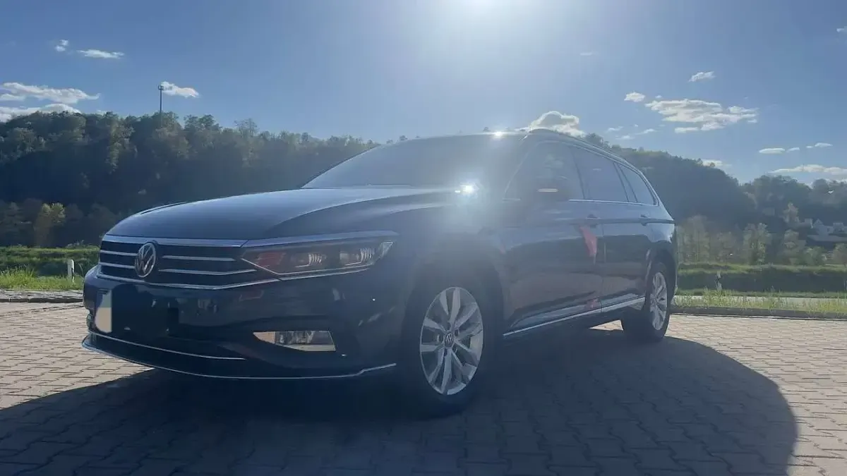 Gebraucht VW Passat Elegance 200 PS (147 kW) 2021 Blau Kombi