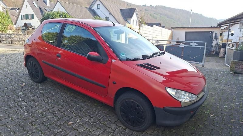 Gebraucht Peugeot 206 75 PS (55 kW) 2007 Rot Kleinwagen