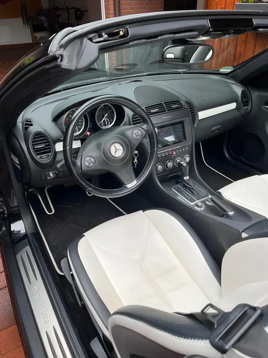Gebraucht Mercedes SLK200 2LOOK Edition 185 PS (136 kW) 2010 Schwarz Cabrio