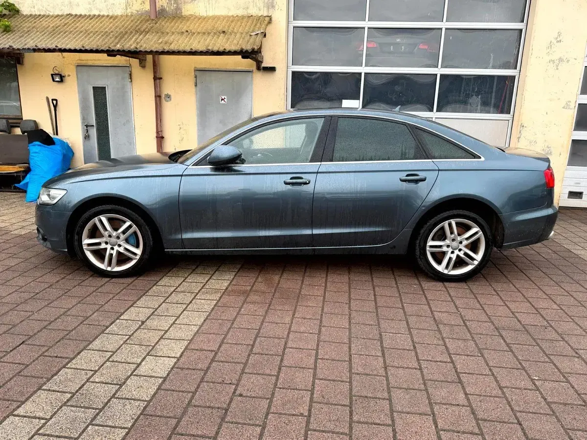 Gebraucht Audi A6 Ambiente 313 PS (230 kW) 2012 Grau Limousine