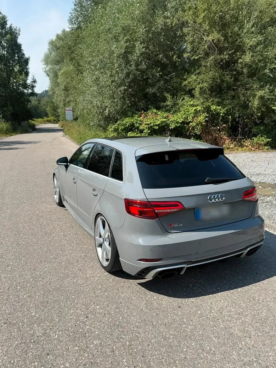 Gebraucht Audi RS3 Design 400 PS (294 kW) 2018 Grau Limousine