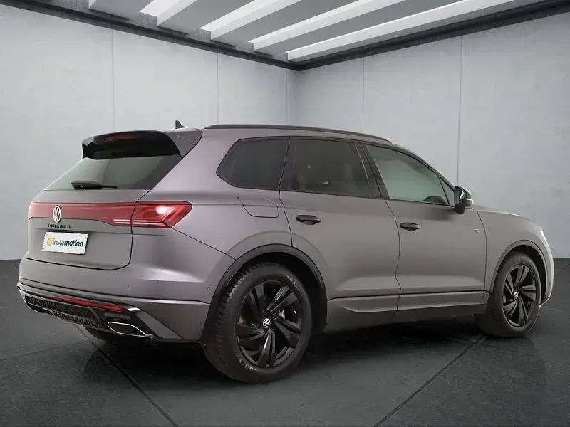 Gebraucht VW Touareg 286 PS (210 kW) 2025 Grau SUV