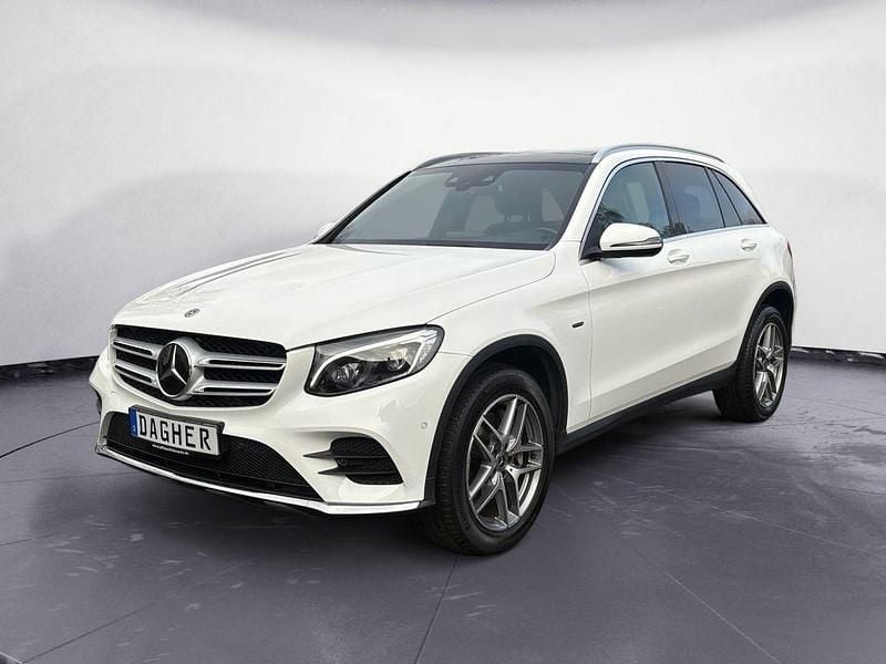 Weiß Gebraucht 2017 Mercedes GLC350 AMG line SUV | 23.450 € (Fairer Preis) - Bild 1/4