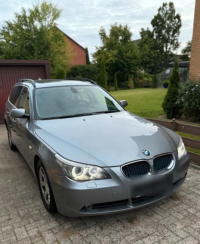 Blau Gebraucht 2005 BMW 525 Kombi | 3.700 € (Superpreis) - Bild 1/4