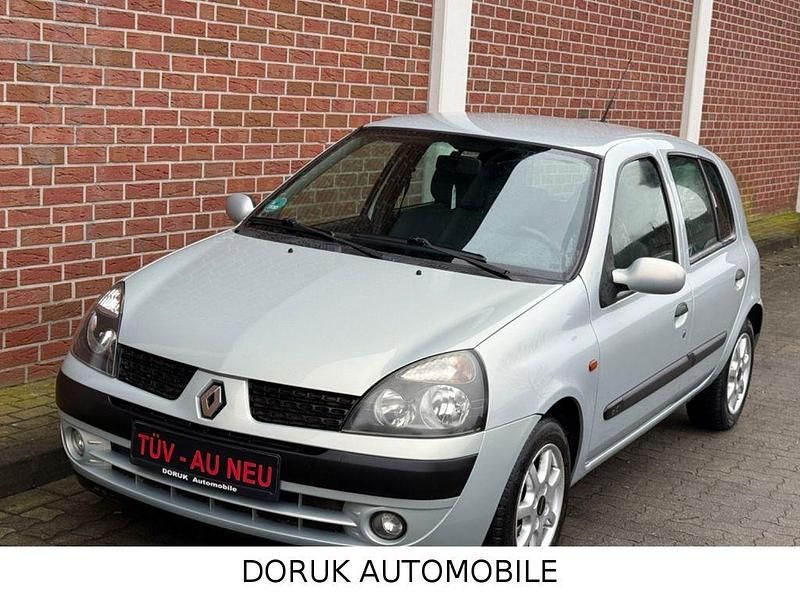 Gebraucht Renault Clio II 65 PS (47 kW) 2001 Silber Limousine
