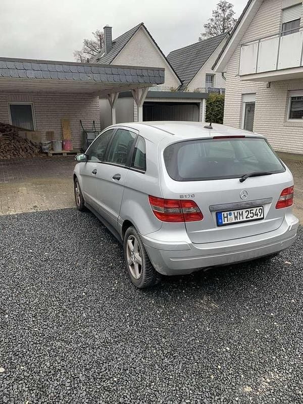 Gebraucht Mercedes B170 116 PS (85 kW) 2007 Silber Van / Kleinbus