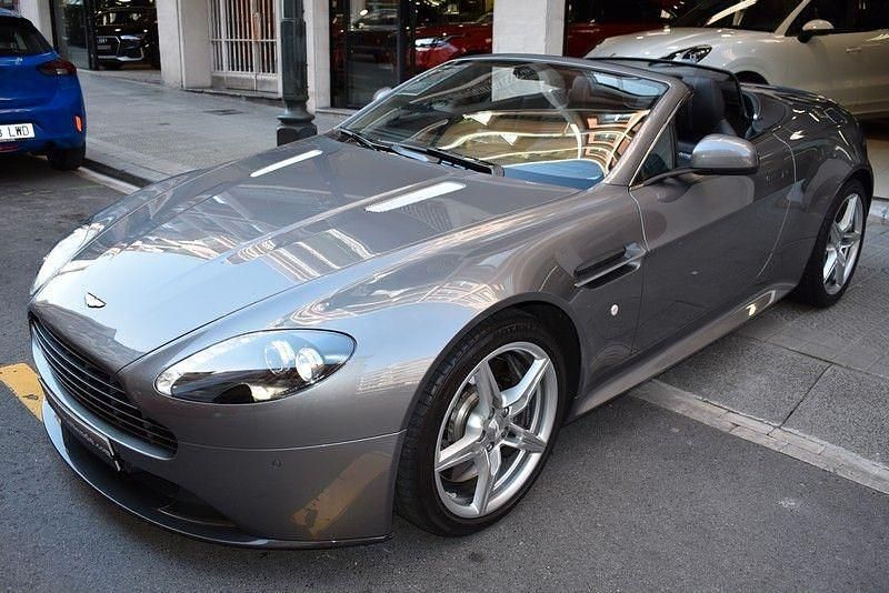 Grau Gebraucht 2016 Aston Martin V8 Vantage Coupé | 83.999 € (Teuer) - Bild 1/4