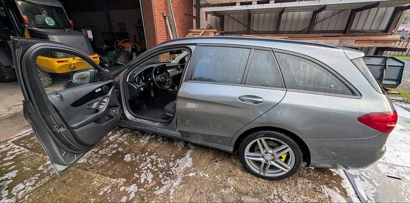 Grau Gebraucht 2016 Mercedes C220 Kombi | 11.950 € (Superpreis) - Bild 1/4