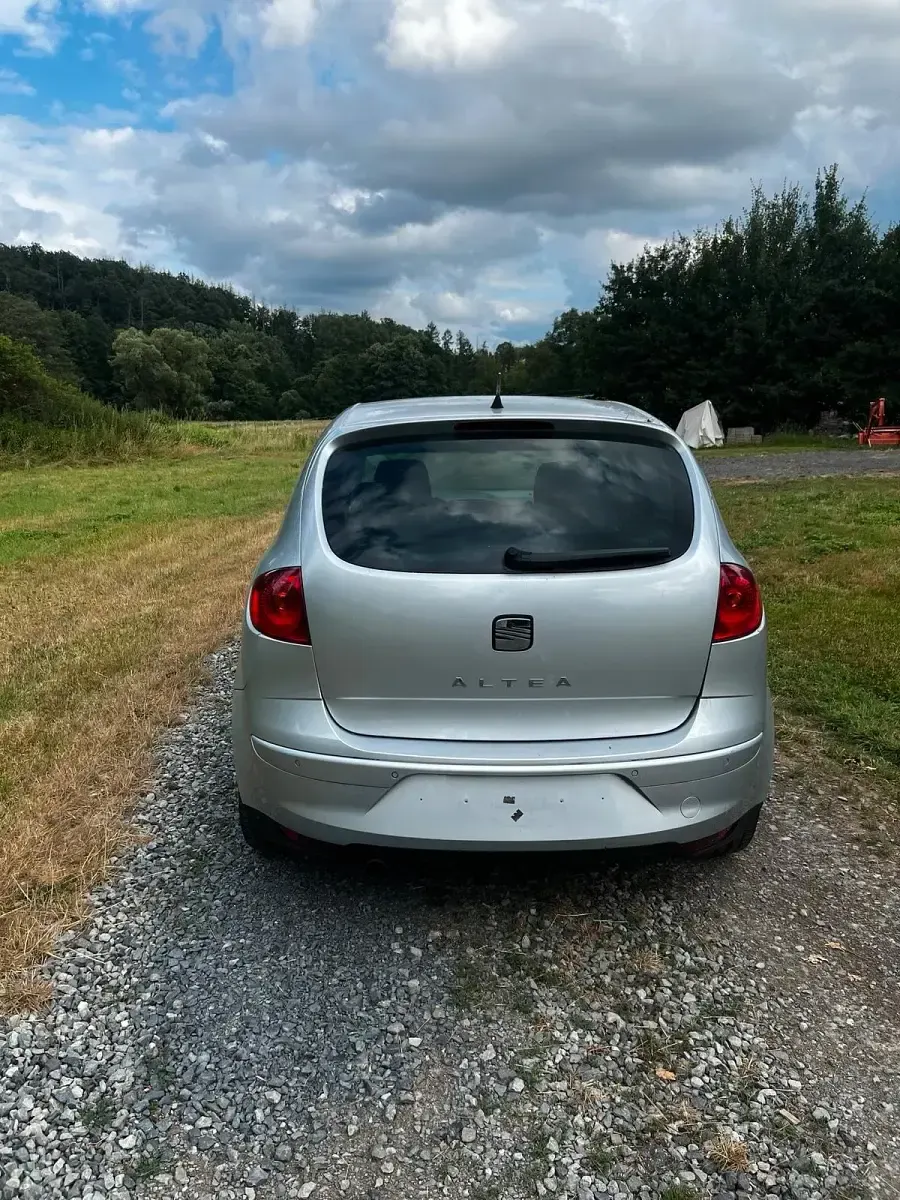 Gebraucht Seat Altea 105 PS (77 kW) 2006 Silber Van / Kleinbus