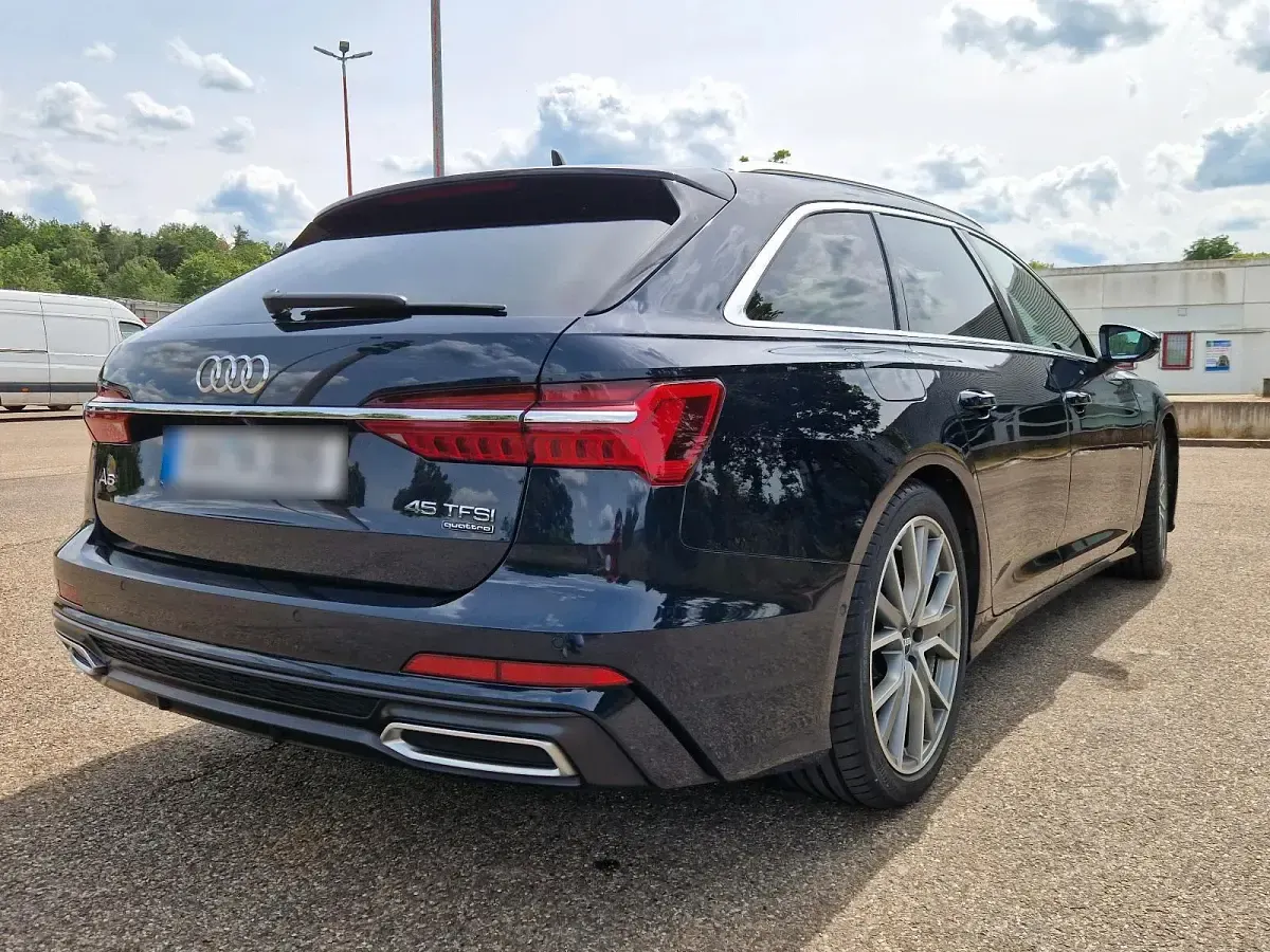 Gebraucht Audi A6 S-Line 248 PS (182 kW) 2019 Blau Kombi