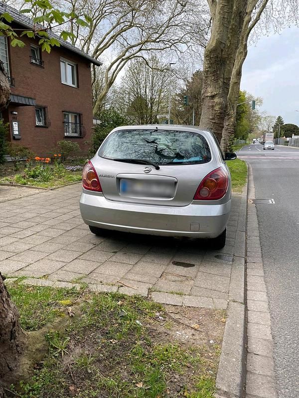Gebraucht Nissan Almera 98 PS (72 kW) 2006 Silber Kleinwagen