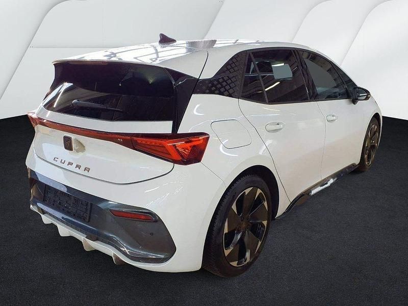Second-hand Cupra Born 169 kW (231 CP) 2025 Alb Hatchback