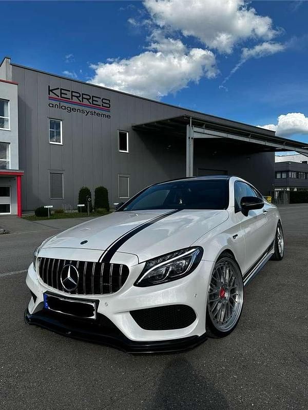 Gebraucht 2017 Mercedes C300 AMG line Coupé | 41.000 € - Bild 1/4