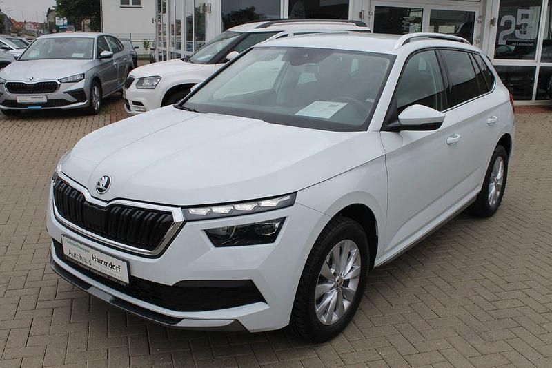 Weiß Gebraucht 2020 Skoda Kamiq Style SUV | 15.990 € (Fairer Preis) - Bild 1/4