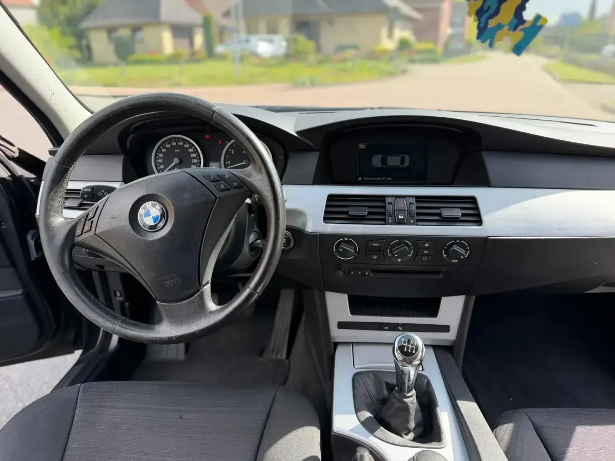 Gebraucht BMW 525 218 PS (160 kW) 2006 Schwarz Limousine