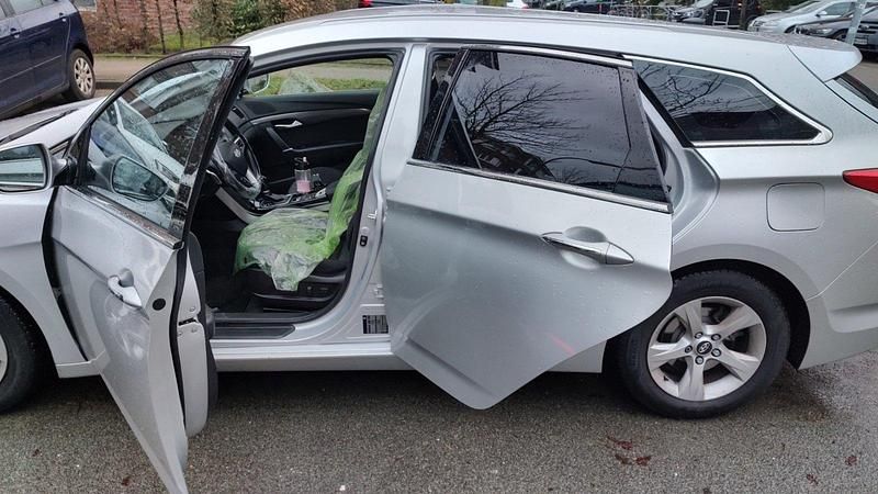 Gebraucht 2013 Hyundai i40 Kombi | 8.500 € (Etwas zu teuer) - Bild 1/4