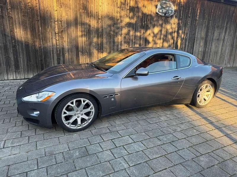 Grau Gebraucht 2008 Maserati Granturismo Coupé | 34.900 € (Superpreis) - Bild 1/4